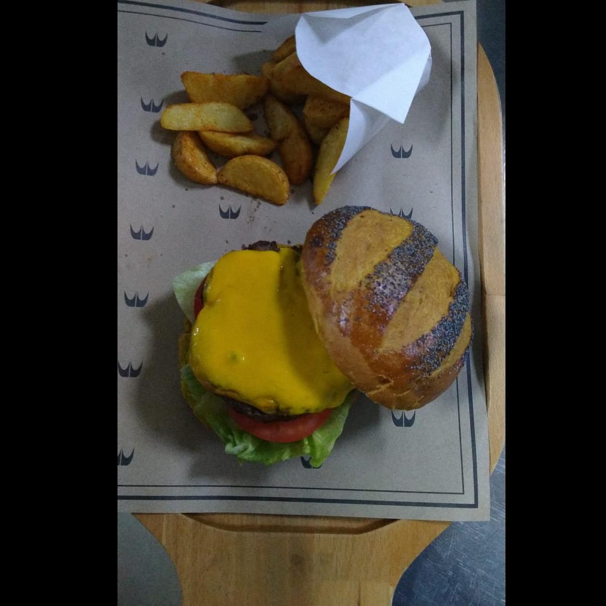 CHEESEBURGER